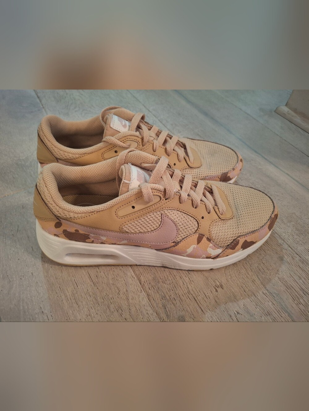 Nike Tan/Pink Air Max Style Sneakers